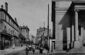 Carrefour de la grande rue (actuellement rue Gabriel Pri) et de l'avenue de la rpublique en 1925, l'immeuble  gauche a t supprim en 1926, l'glise sera dmolie en 1935.